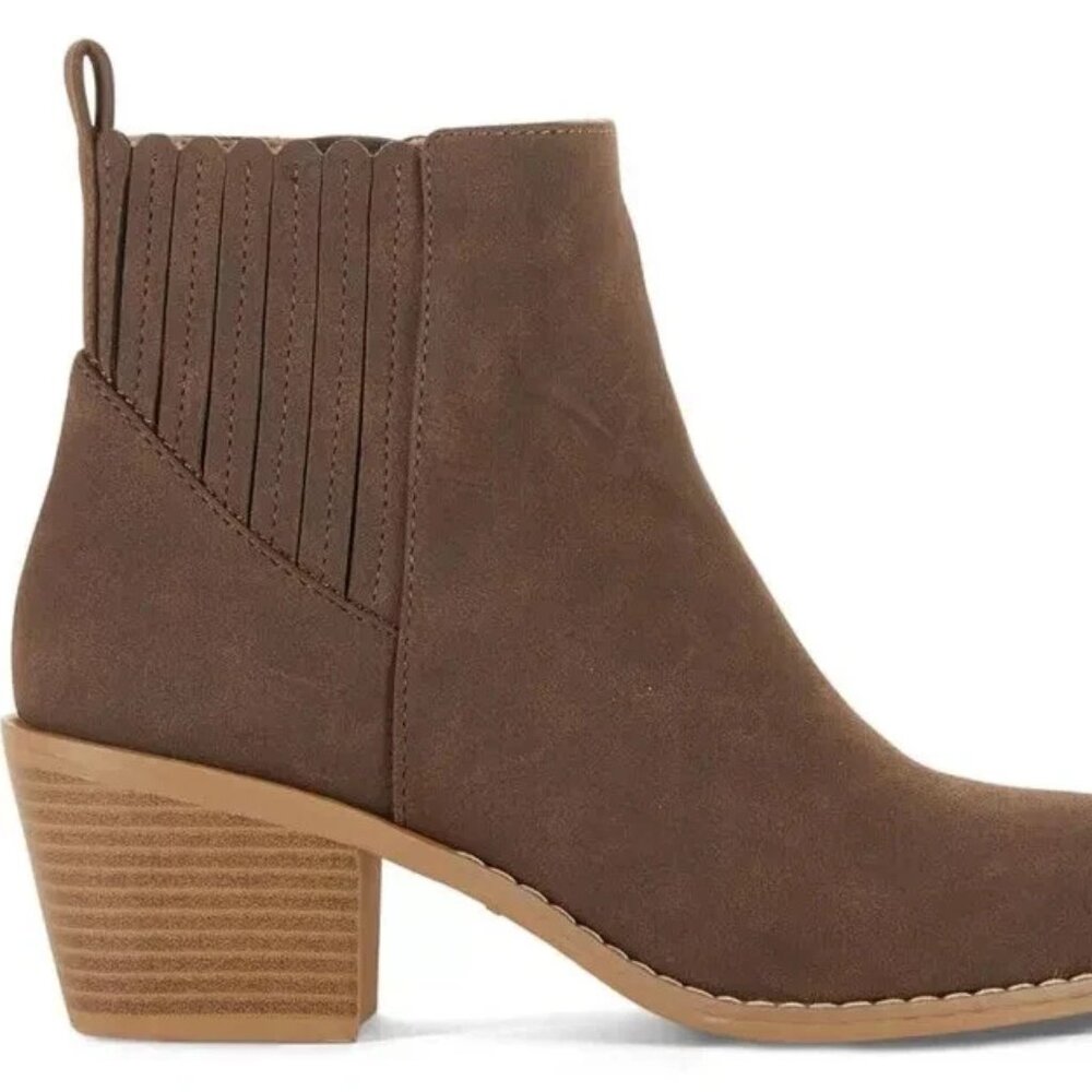 Draper James Elle Chelsea Boot Brown Faux Suede 9M Pointed Toe